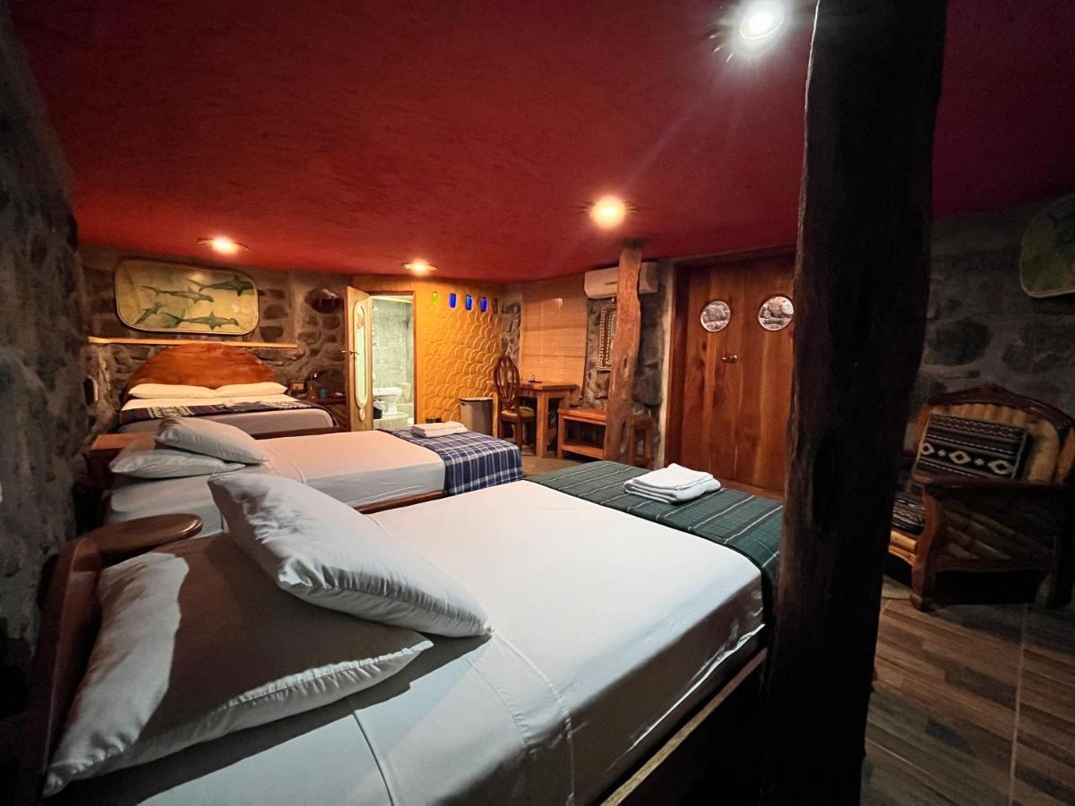 Lonesome George Ecolodge Puerto Ayora  Esterno foto